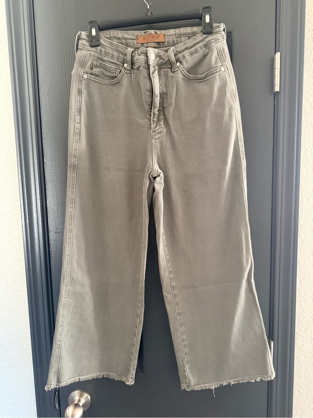 Judy Blue Women's Wide Leg crop Sage green  jeans